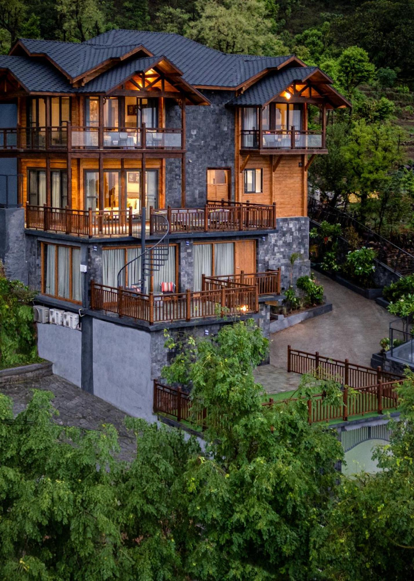 Ama Stays & Trails Kashi House, Rishīkesh Buitenkant foto